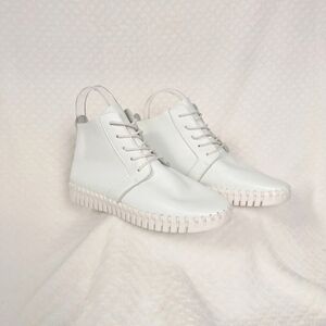 Caposhie Exclusive Shoes White Microfiber Chukka Boot White Size 7, 37 EU